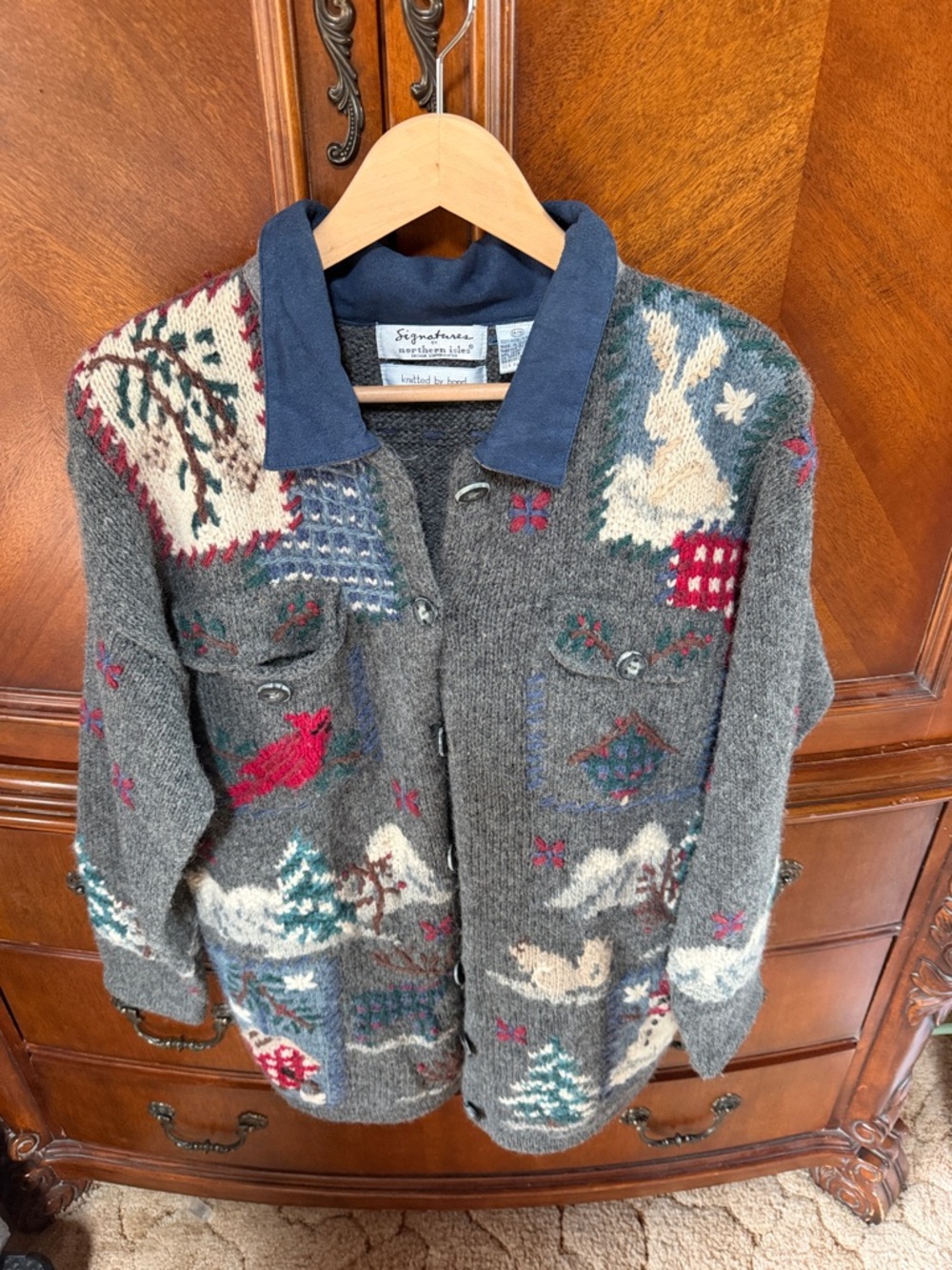 Signature Woodland Motif Gray Wool Button-Up Cardigan